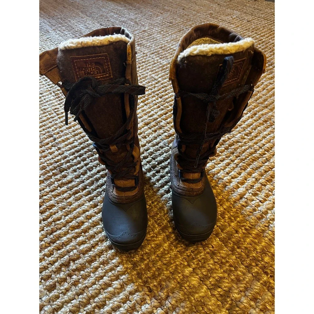 The North Face Women's Winter Snow‎ Boots Insulated Faux Fur Lined Size 6